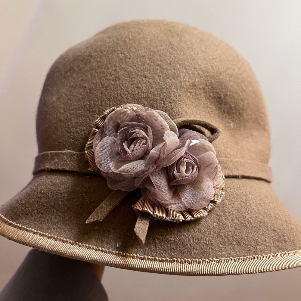 Brown hat